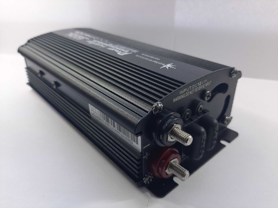 Инвертор преобразователь  12V 600 /1200 Watt Solartronics