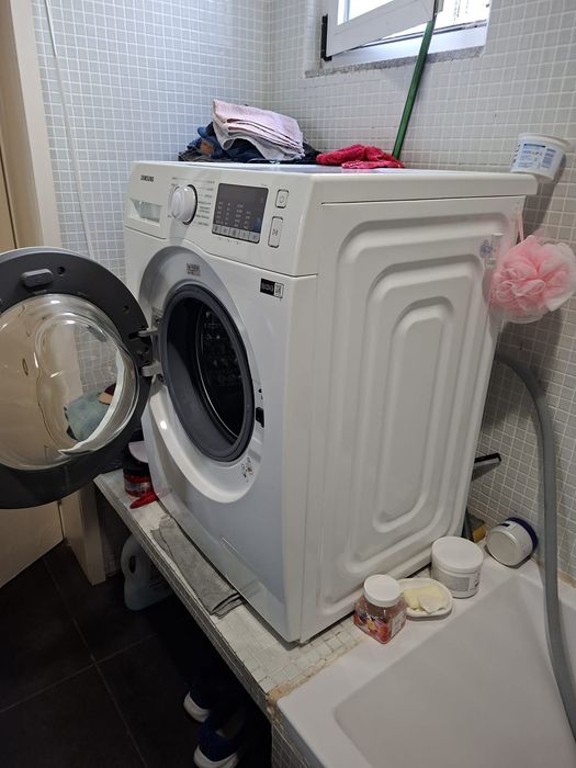 Máquina de lavar roupa Samsung