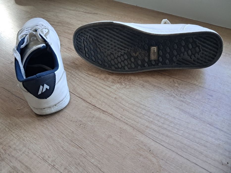 Buty męskie białe sportowe Martes r.44 (28,5cm)