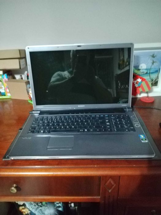 Sony VAIO AW31M/H – 18.4” | 8GB RAM | SSD 256GB | Extras incluídos