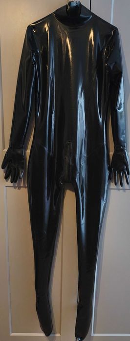 Kombinezon lateksowy LaTeX cykl bez maski Coldplay M przebranie guma