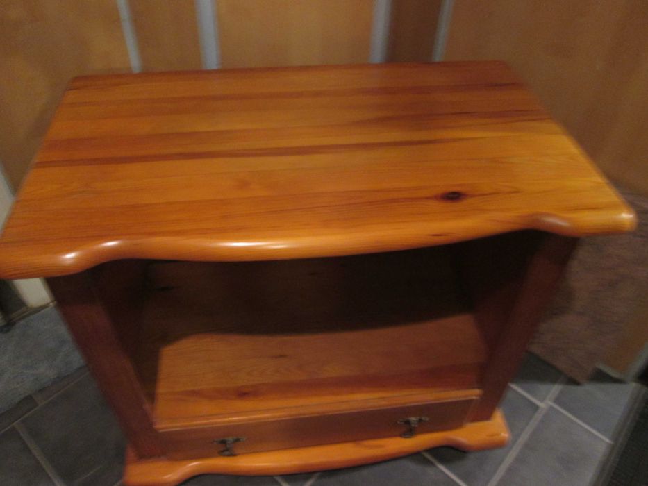 Szafka Stolik Sosna .