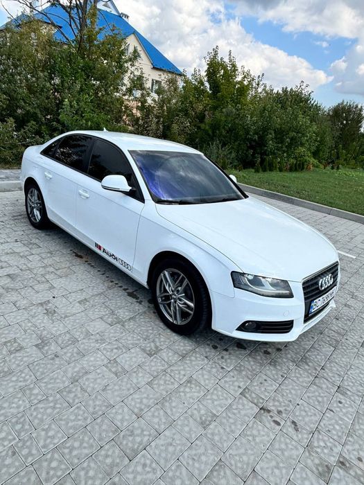 Продам Ауді а4b8