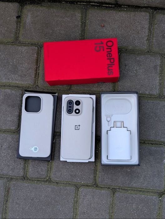 Oneplus 15 (16/512  Global 2 физ сим +есим монстр АКБ 7300 мАч флагман