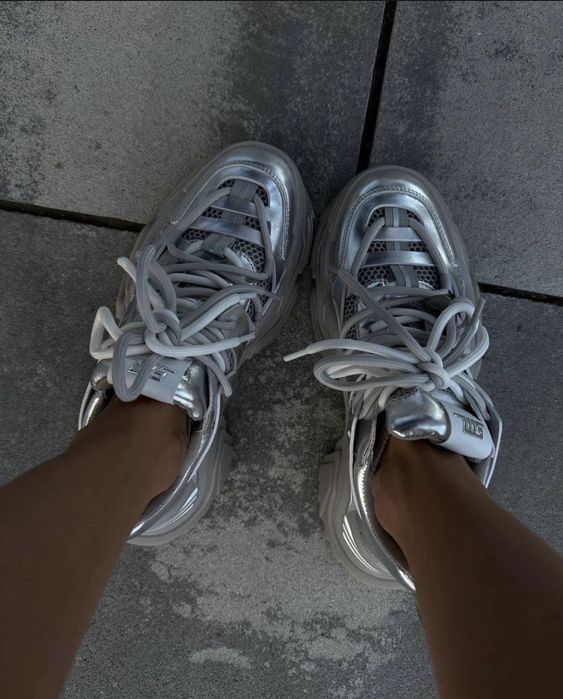 Круті кросівки Steve Madden 38