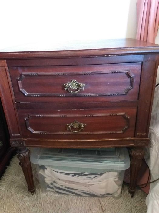 Pequeno móvel de apoio