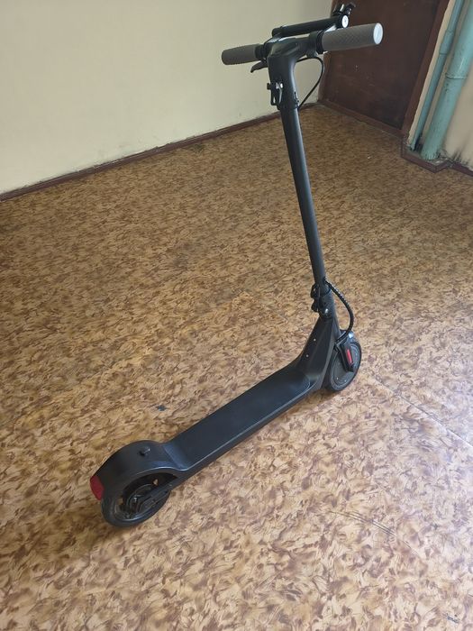 Електросамокат YooBee MK042 Long 350W 8,5" 10 Аh