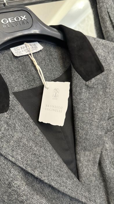 Костюм с брюками и жилетом шерсть бренд