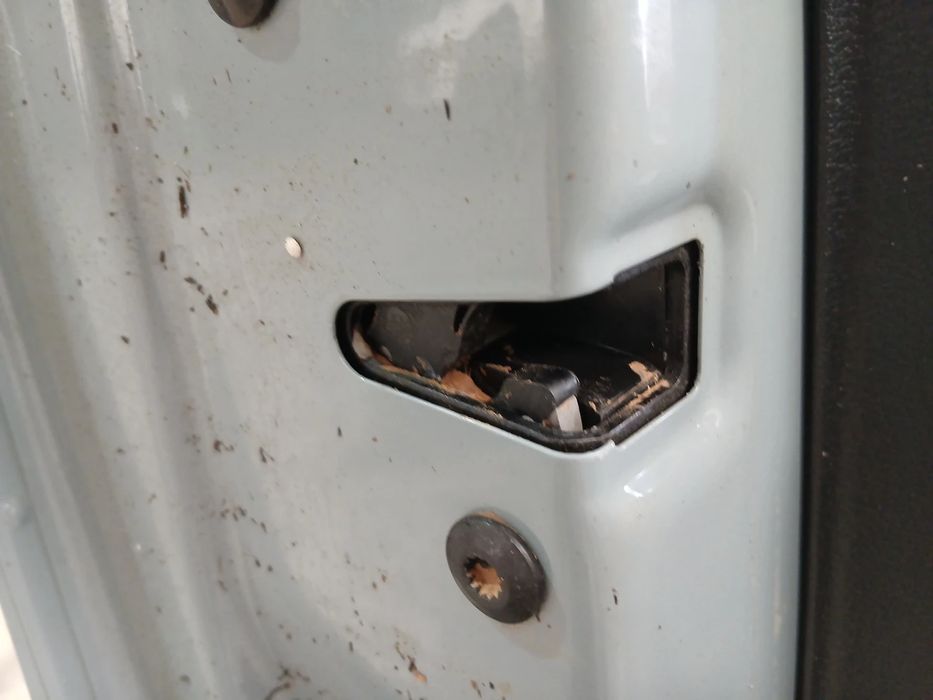 Fechadura / fecho porta frente esquerdo AUDI Q2 (GA)