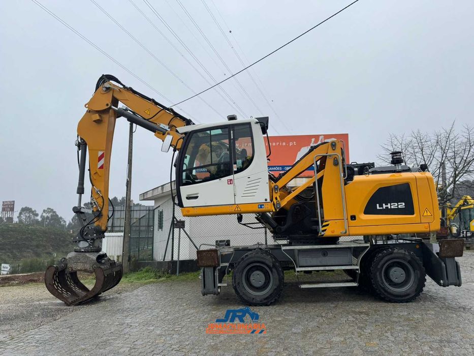 Liebherr LH22 - Giratória/Escavadora de Rodas