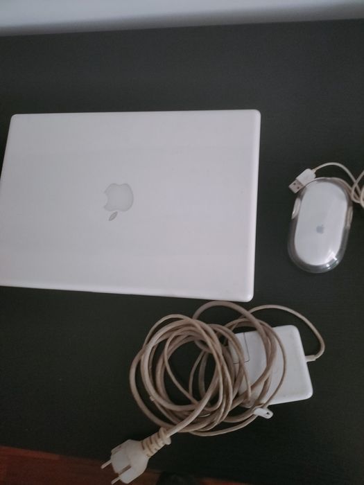 MacBook 2007 / Laptop / MacBook (Parts)64750575049217120