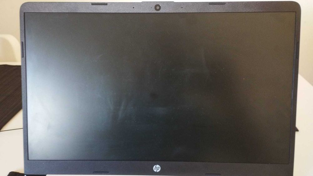Vendo Portátil HP + Rato + Tv 32"
