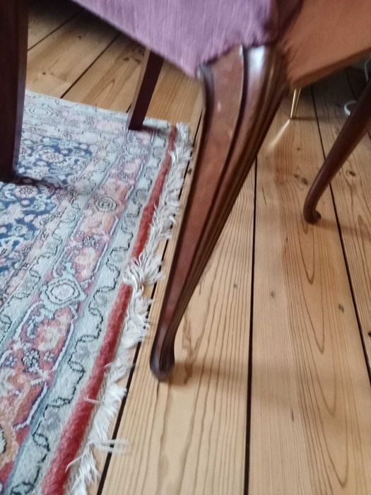 Par Cadeiras lindas vintage estofadas em excelente estado