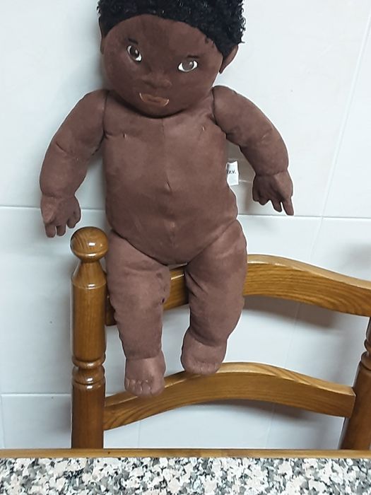 Boneco fofinho para o seu bebê  com roupa em veludo