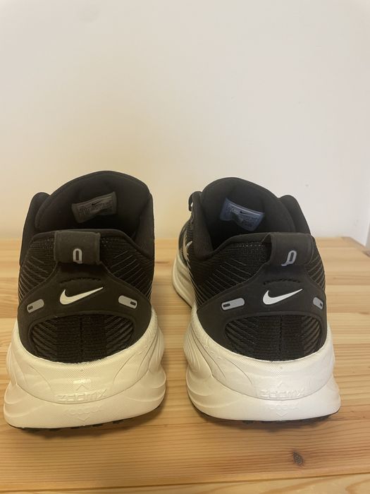 Nike Vomero 18 roz 44.5 jak Nowe