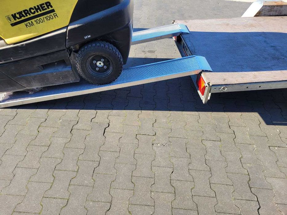 Алюмінієві трапи (апарелі,наїзди,рампи) для спецтехніки