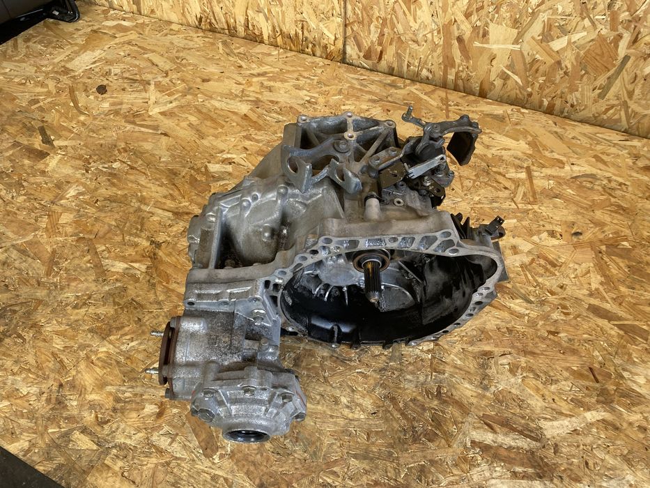 Кпп мкпп коробка передач роздатка Toyota RAV4 2.2 H1L8-F EA64F Тойота