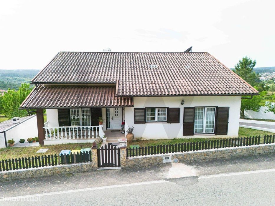 Moradia T4 em Larçã