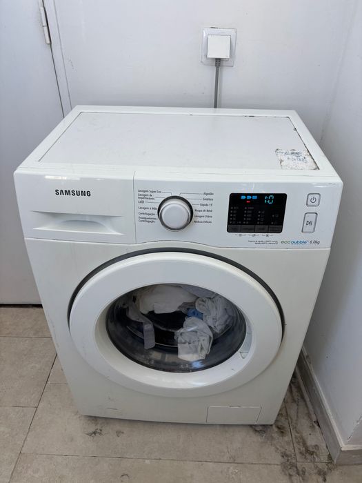 Maquina de lavar roupa