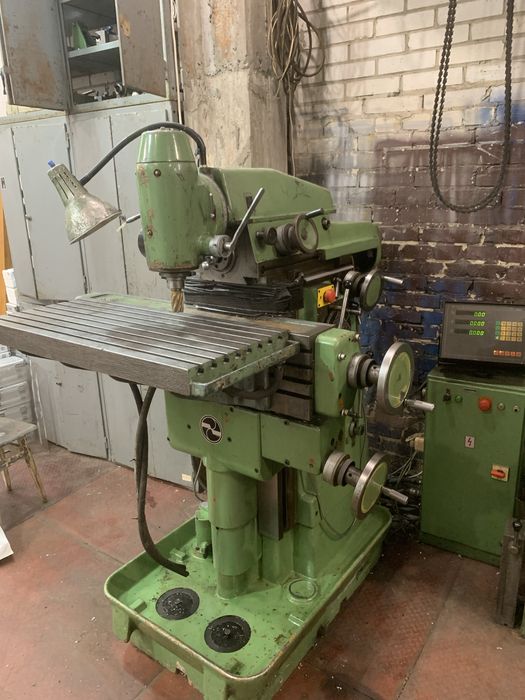 Уневерсальнофрезерный  станок ALG-200B