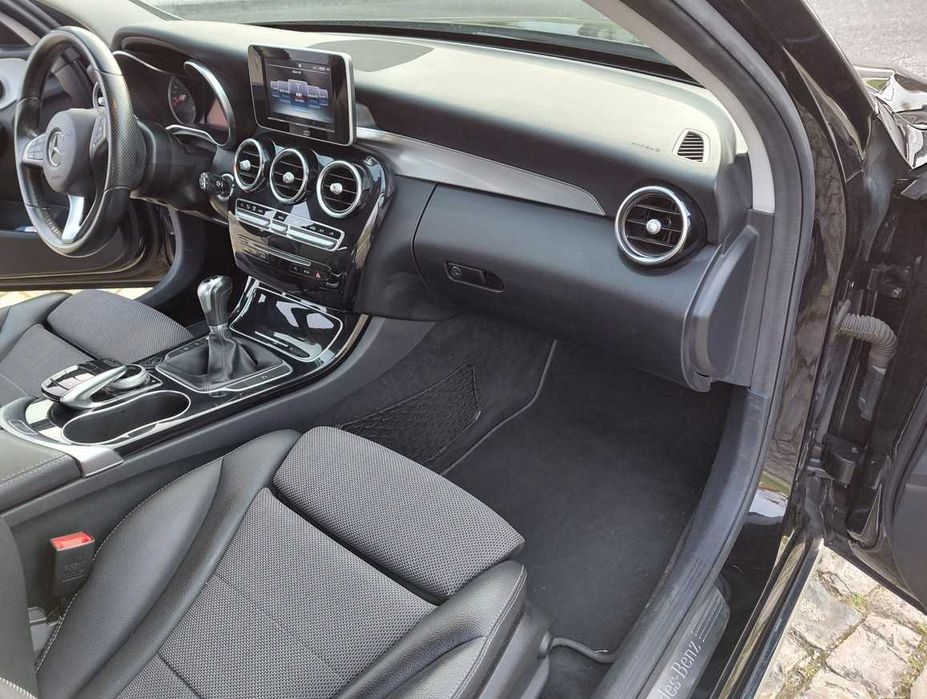 Mercedes-Benz C 200 — fotografia 7