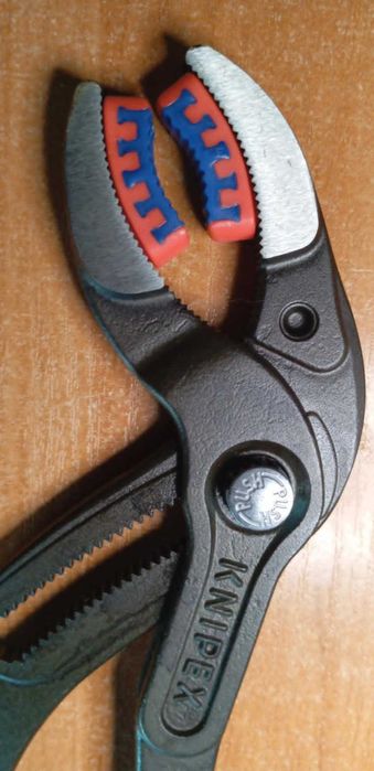 knipex Szczypce do syfonów sanitarnych, muf i złączek 81 11  250mm