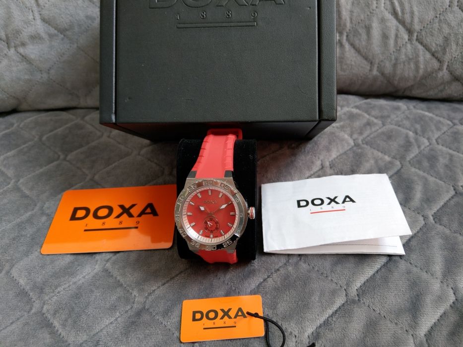 Zegarek DOXA szwajcarski 704.15.161.22