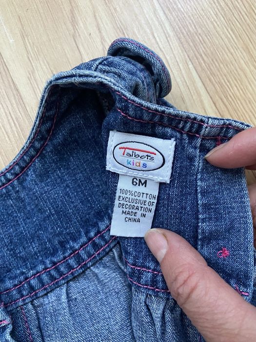 Джинсовий комбінезон для дівчинки