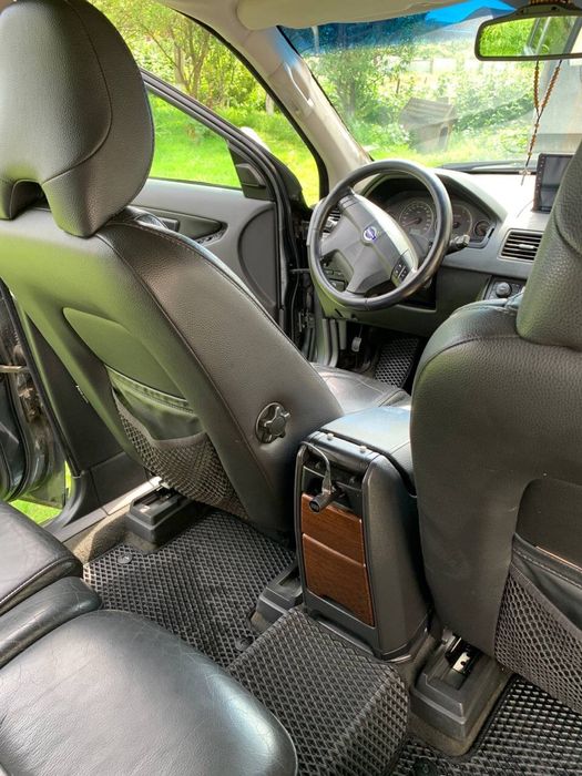Volvo XC90 автомобіль для сім’ї