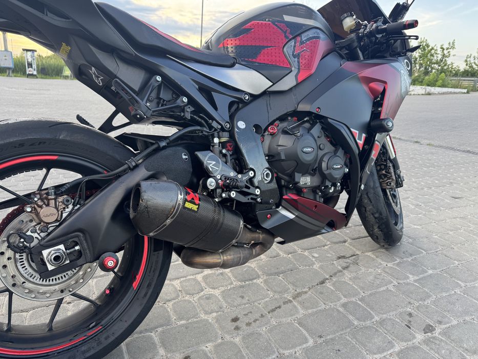 Продам Honda CBR 1000 RR  abs fireblade 2012