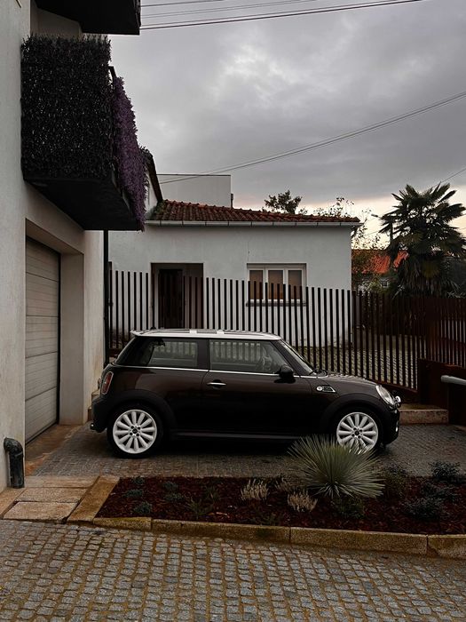 Mini Cooper Mayfair 50 anos