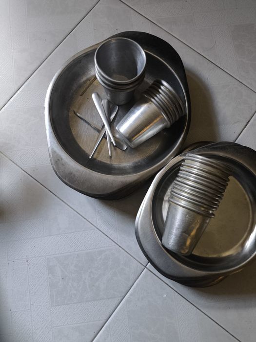 Pratos pires caracóis etc e copos pudim inox profissional