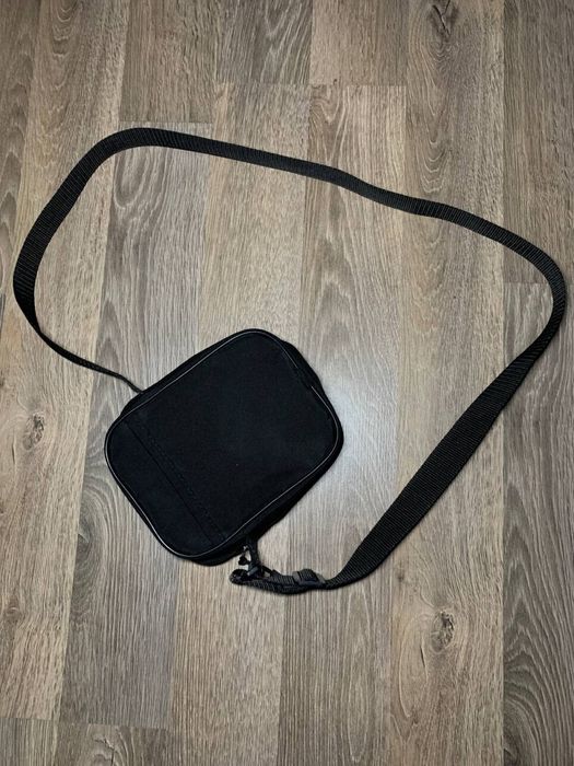 Компактна сумочка Nike