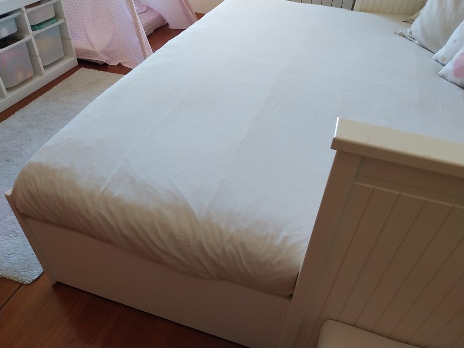 Cama Hemnes em muito bom estado