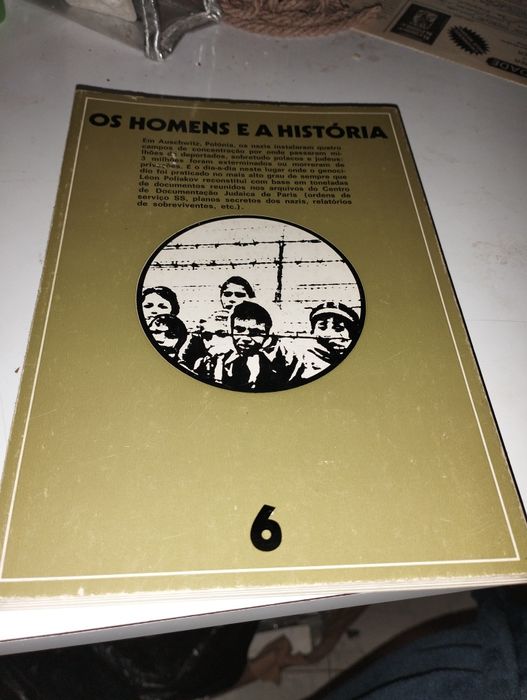 Livro " Auschwitz - anatomia dum campo de concentração"