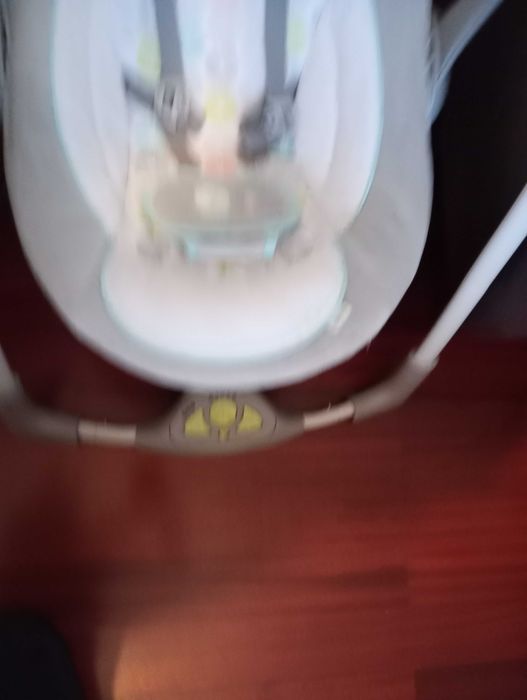 Baloiço de criança automático