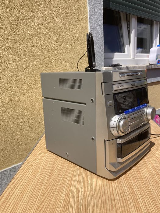 Aparelhagem cacete, CD’S e radio