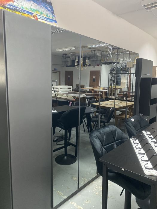 Szafa antracyt fronty lustrzane 6 drzwi 271 cm długa