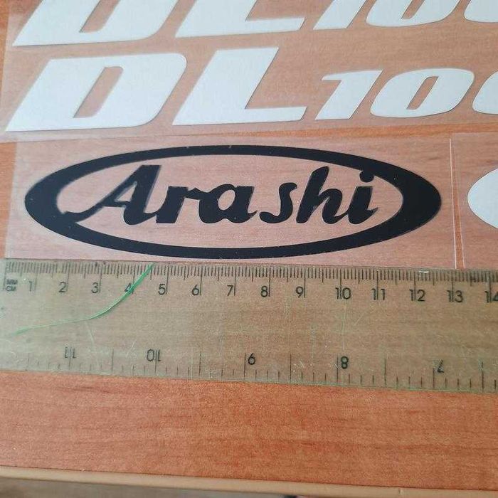 Наклейка на мотоцикл мотобайк скутер racing arashi Suzuki DL1000 RC51