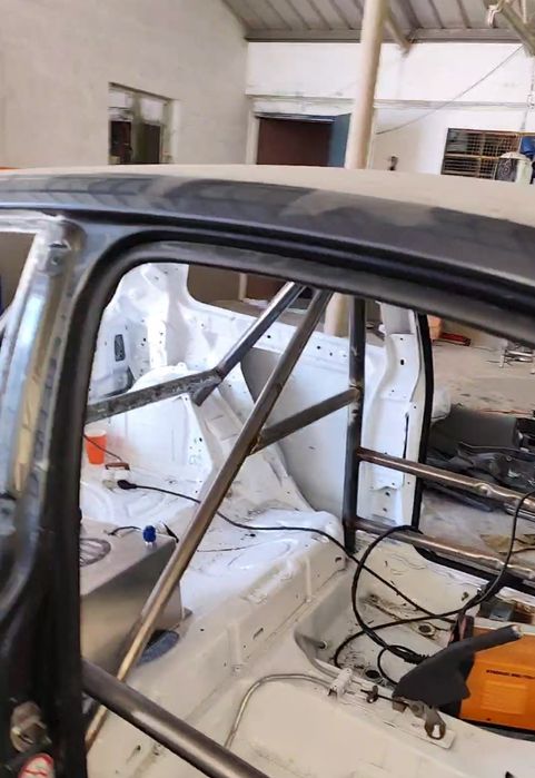Volkswagen Polo projeto para pista.