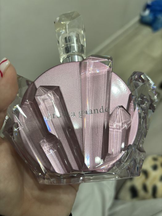 Парфуми Ariana Grande R.E.M. Cherry Eclipse