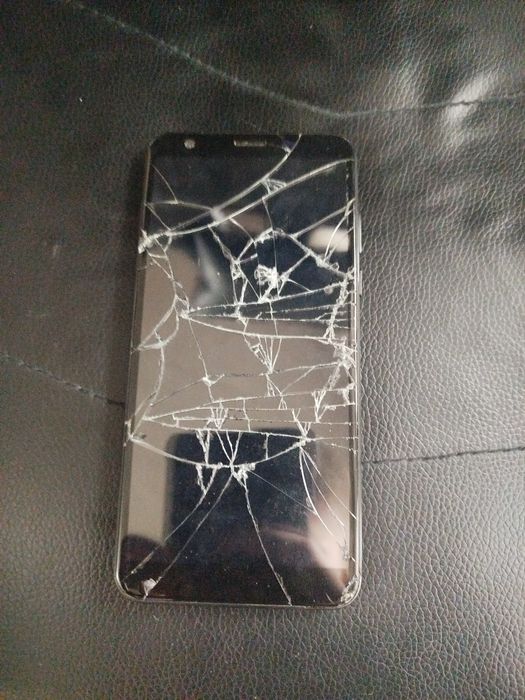 Продам Oukitel c11