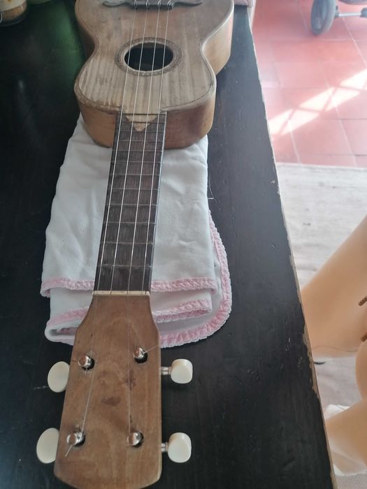 cavaquinho antigo delfim ferreira a funcionar