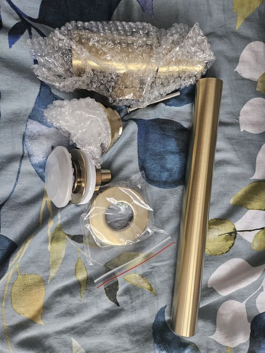 NOWY Syfon umywalkowy REA z korkiem Klik-Klak Szczotkowany Mat Złoty