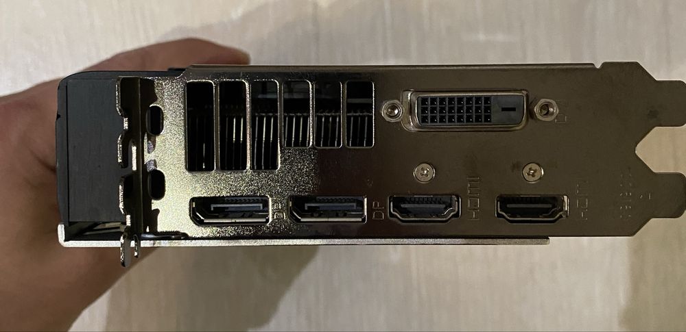 Видеокарта Sapphire RX570 Pulse 4 GB