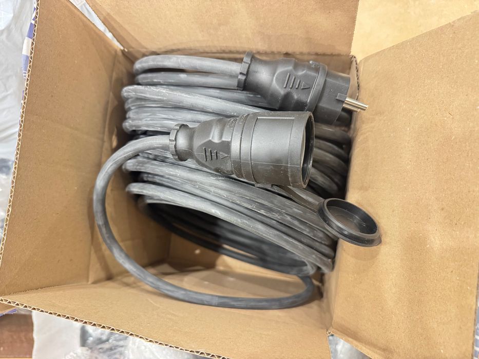 Подовжувач електричний 16А (3.5 кВт)  1-4 гніздо із заземленням 20м