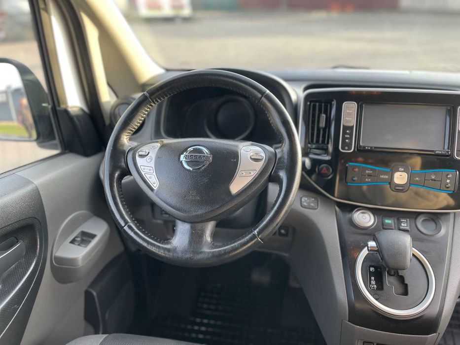 Nissan e-NV200 2015