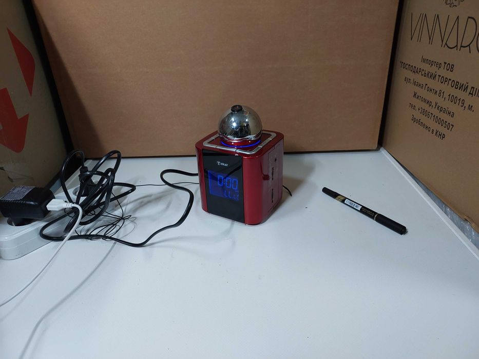 Радіо годинник Tokai LRE 153 R з проектором і градусником б.у.