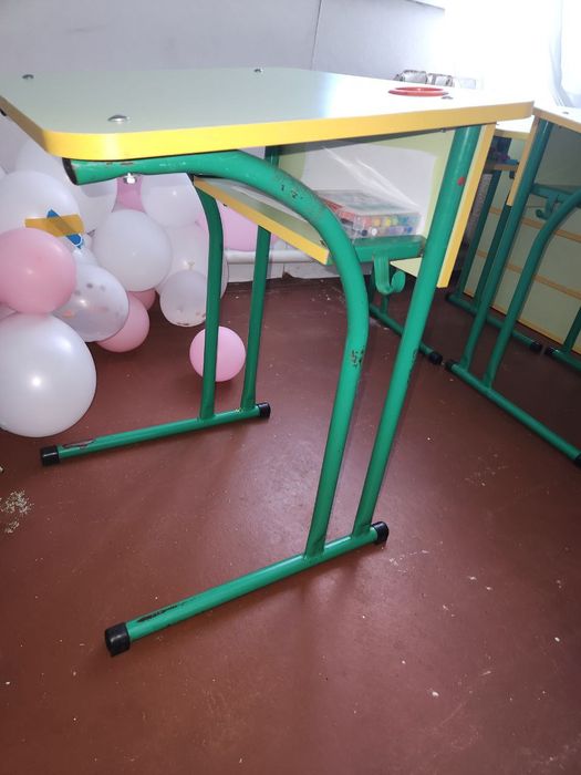 Продам дитячі парти та стільці