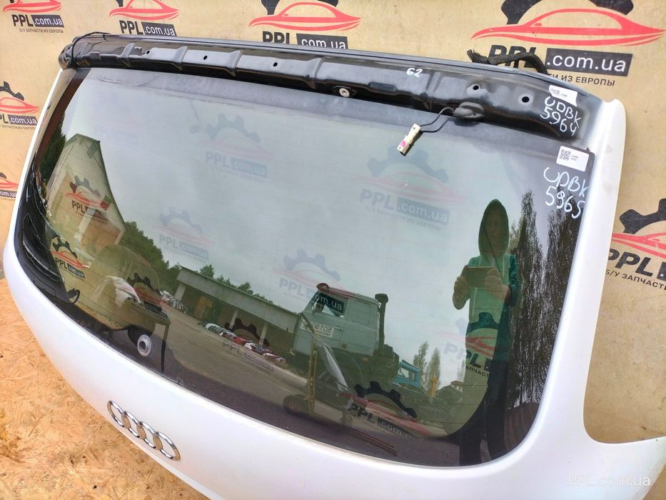 Audi Q7 2005-2009 стекло крышки багажника